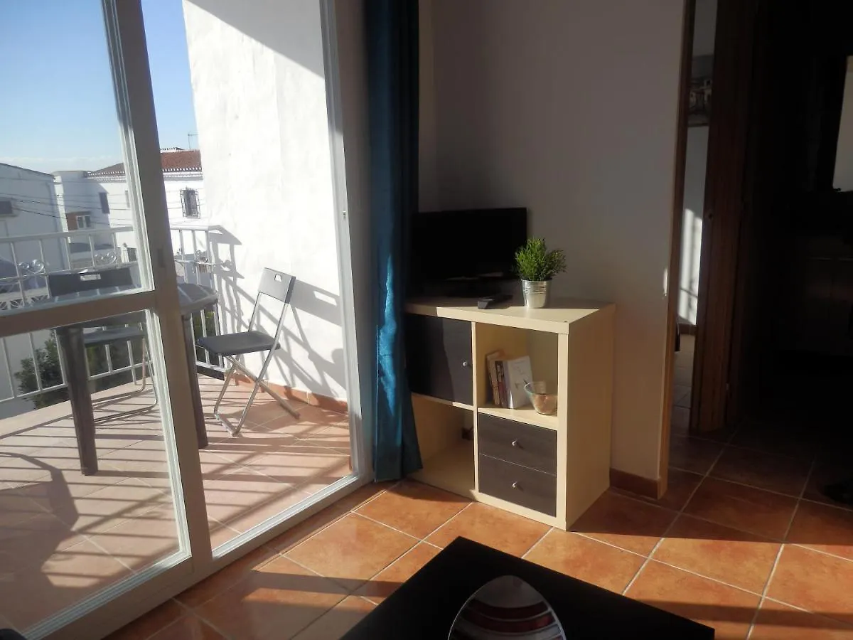 Apartamento AL3 - Piscina para 2-4 personas, aire y wifi Nerja